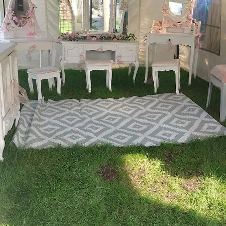 Kemping Pop Up & Tomorrow's Paradise & Private Transport Tml