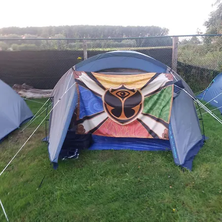 Camping Pop Up & Tomorrow's Paradise & Private Transport Tml
